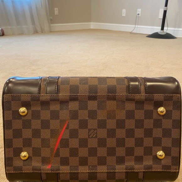 Louis Vuitton - Picture 6 of 6